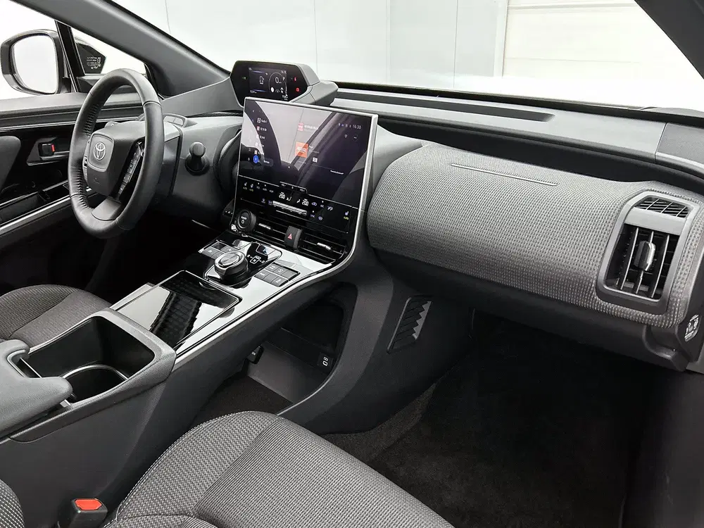 Toyota bZ4X Dynamic 71 kWh (bj 2025 uit 2025, foto 6