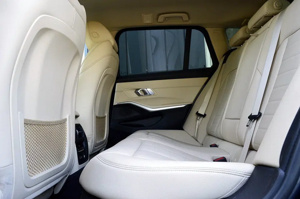BMW 3-serie 3 Serie Touring 330i High Executive Editio uit 2019, foto 14