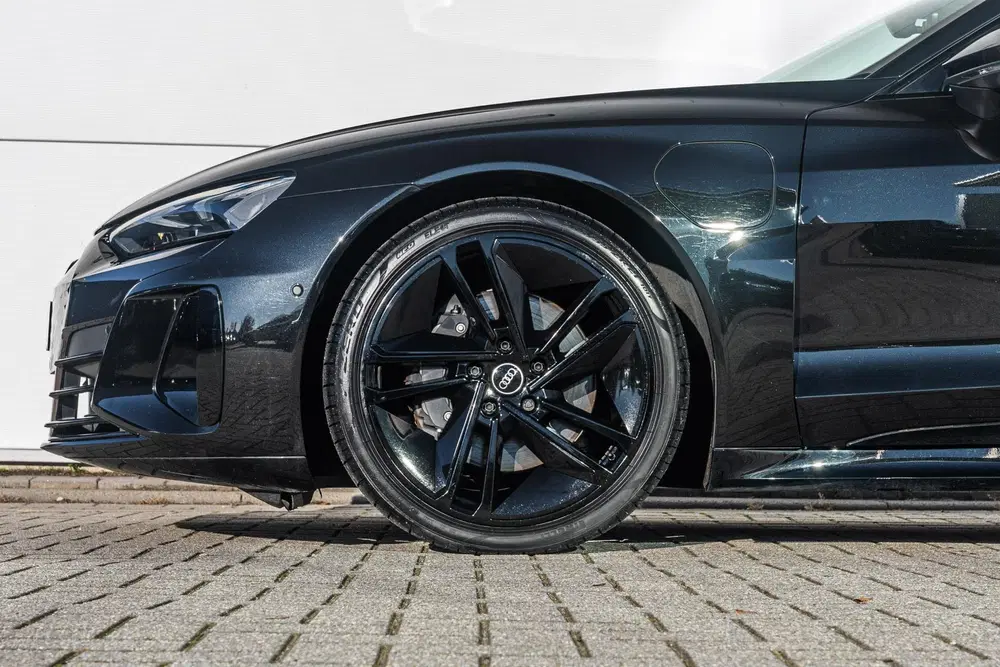 Audi e-tron GT 476pk quattro Competition 93 kWh uit 2024, foto 13