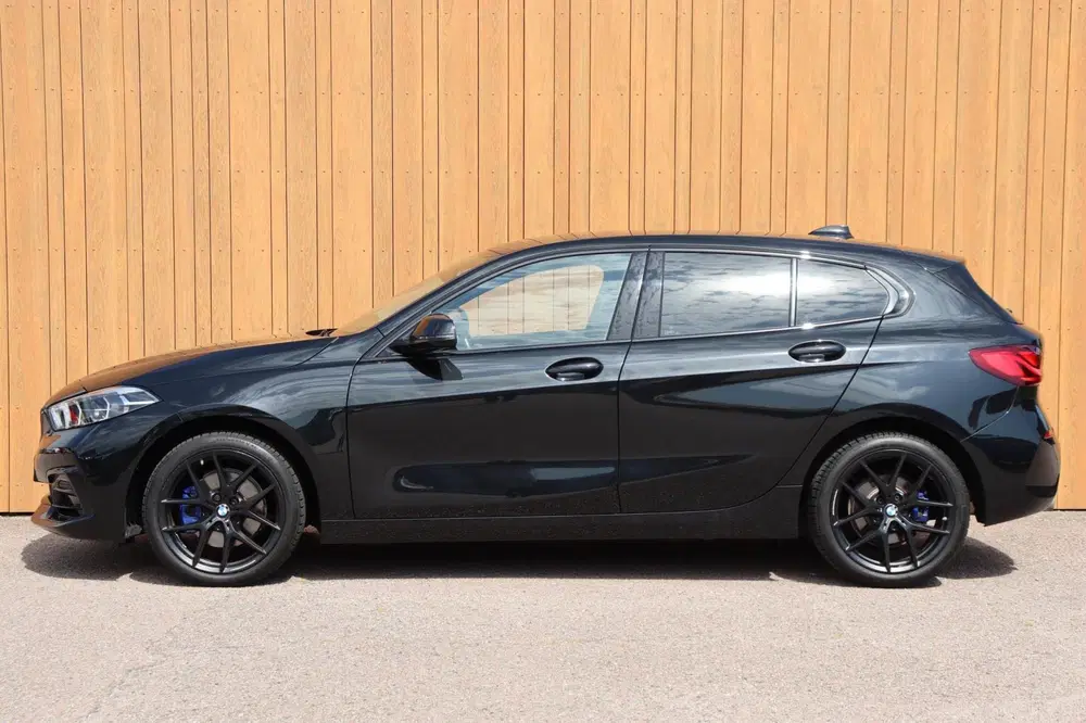BMW 1-serie orgNL 18"Performance h.leer uit 2023, foto 3