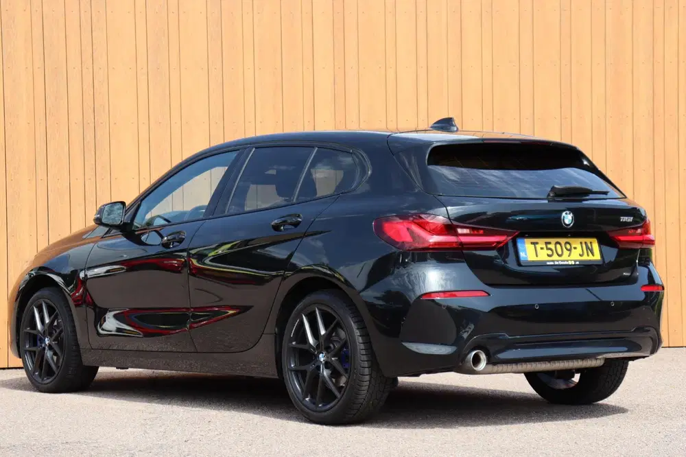 BMW 1-serie orgNL 18"Performance h.leer uit 2023, foto 4