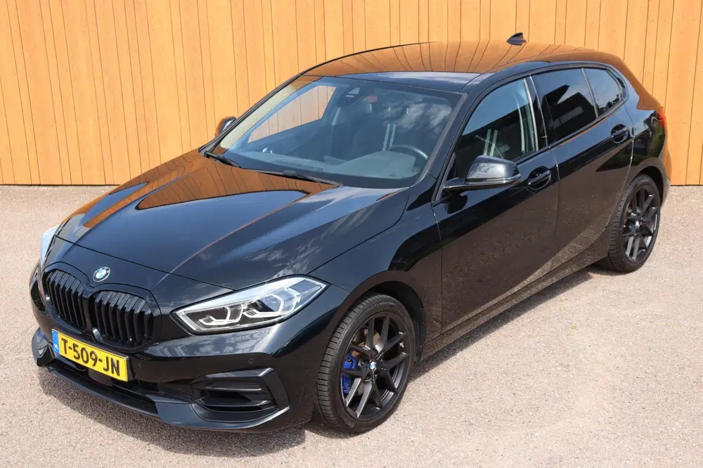 BMW 1-serie orgNL 18"Performance h.leer uit 2023, foto 6