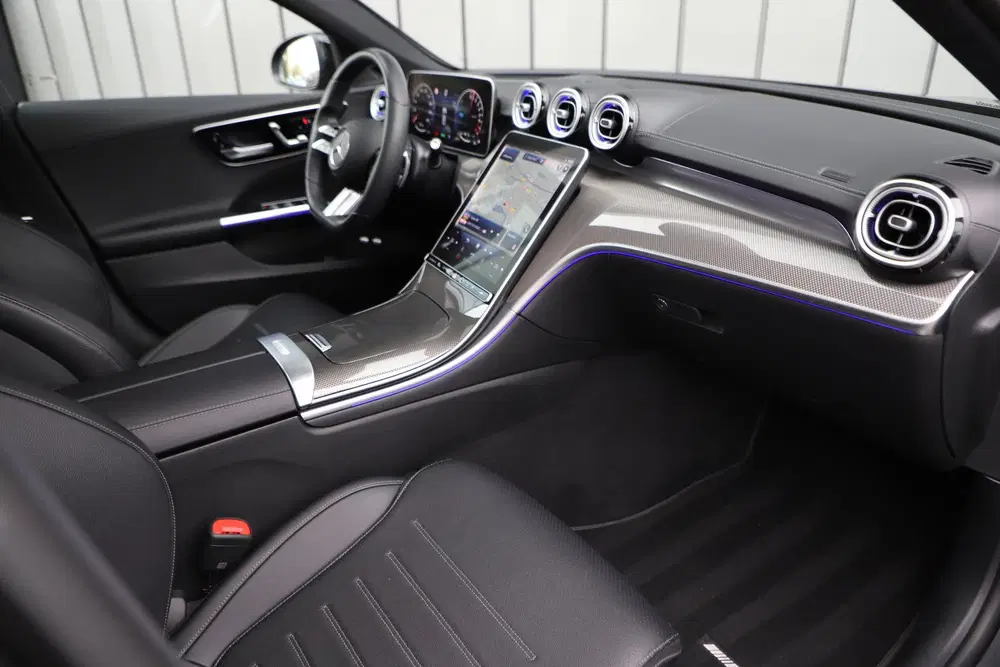 Mercedes-Benz C-Klasse 300e AMG uit 2022, foto 2