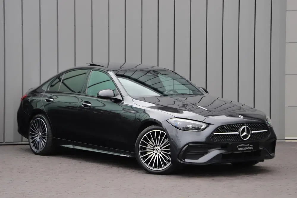 Mercedes-Benz C-Klasse 300e AMG uit 2022, foto 3