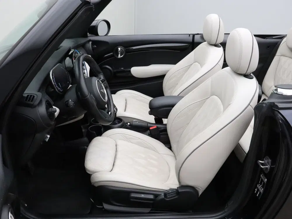 Mini Cabrio Cooper S JCW-Trim Aut. (bj 2021 uit 2021, foto 4
