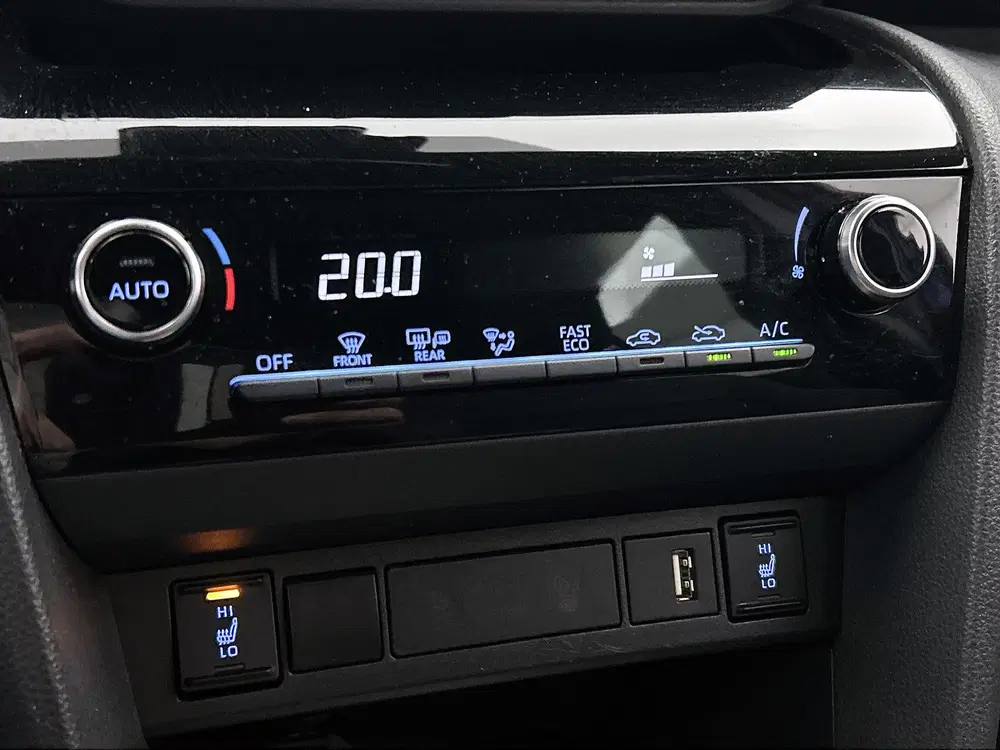 Toyota Yaris Cross 1.5 Hybrid Dynamic + uit 2023, foto 12