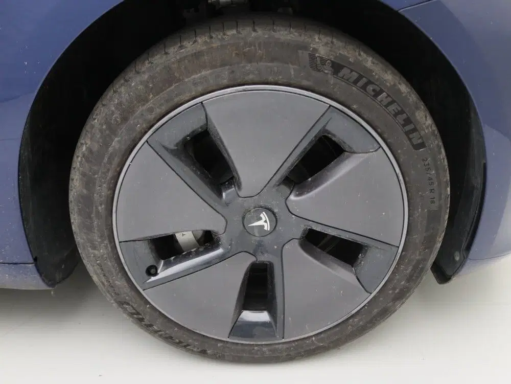 Tesla Model 3 Long Range RWD 75kWh 299pk 95.4% SoH [ AMD uit 2023, foto 10