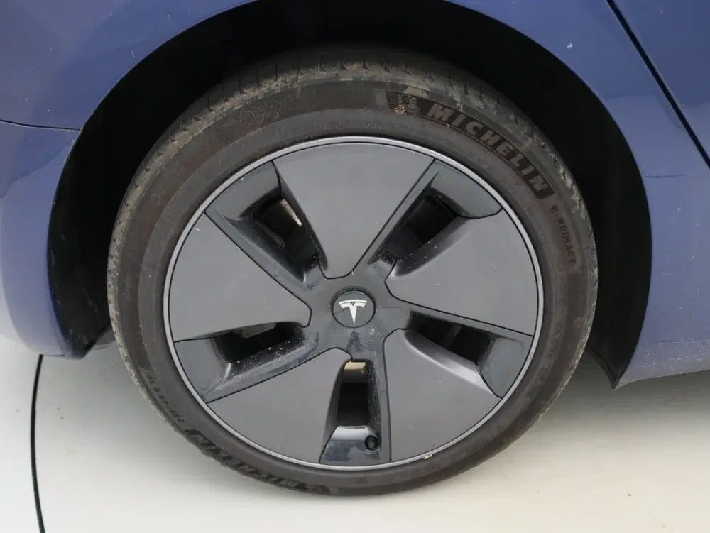 Tesla Model 3 Long Range RWD 75kWh 299pk 95.4% SoH [ AMD uit 2023, foto 9