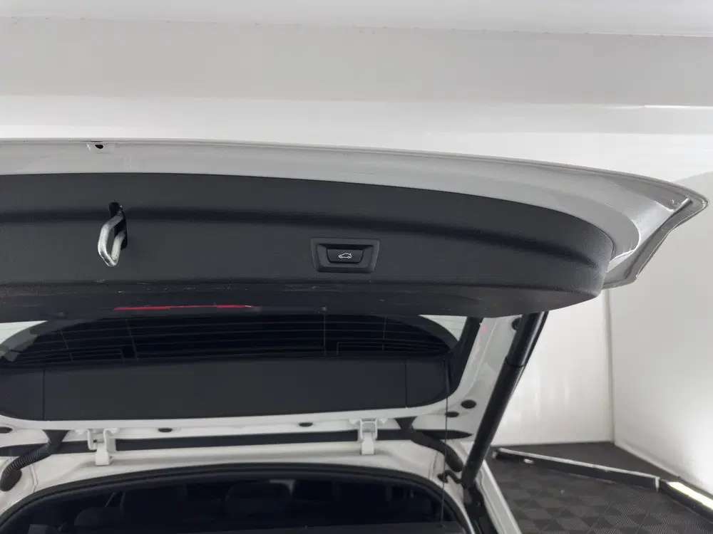 BMW iX1 xDrive30 Launch Edition 67 kWh M-Sportpack uit 2023, foto 11