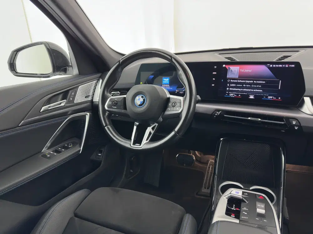 BMW iX1 xDrive30 Launch Edition 67 kWh M-Sportpack uit 2023, foto 7