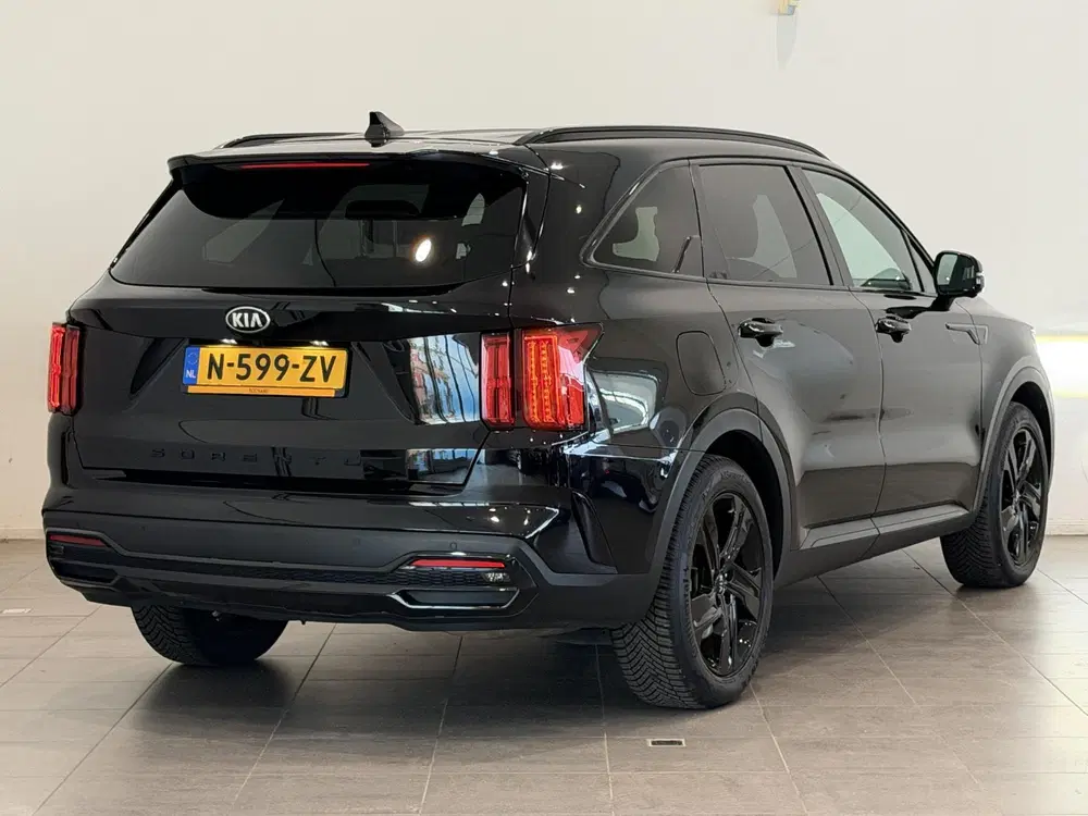 Kia Sorento 1.6 T-GDI Plug-in Hybrid 4WD ExecutiveLine uit 2021, foto 2