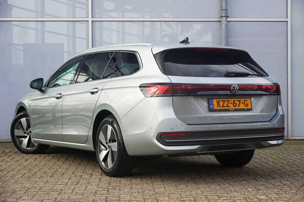 Volkswagen Passat 1.5 eHybrid 204pk Business uit 2026, foto 13