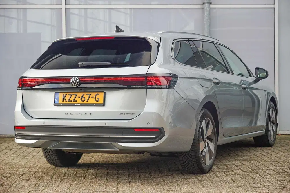 Volkswagen Passat 1.5 eHybrid 204pk Business uit 2026, foto 2