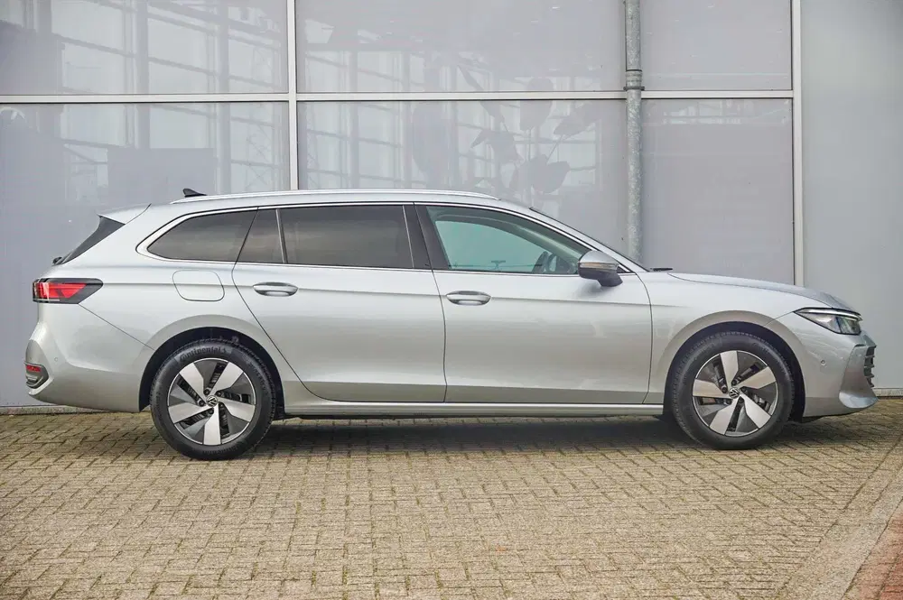 Volkswagen Passat 1.5 eHybrid 204pk Business uit 2026, foto 3