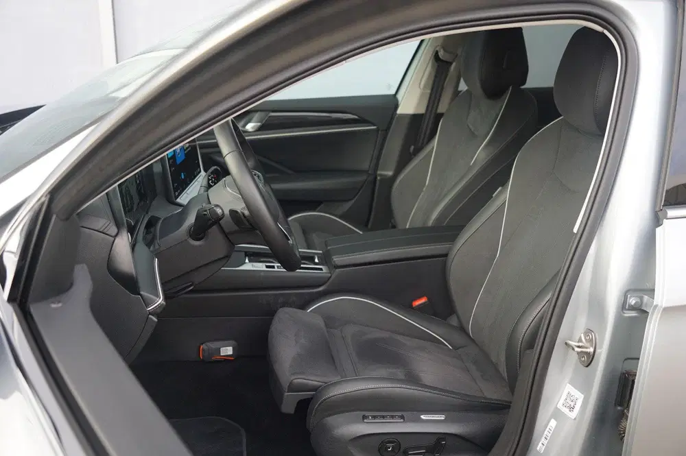 Volkswagen Passat 1.5 eHybrid 204pk Business uit 2026, foto 4