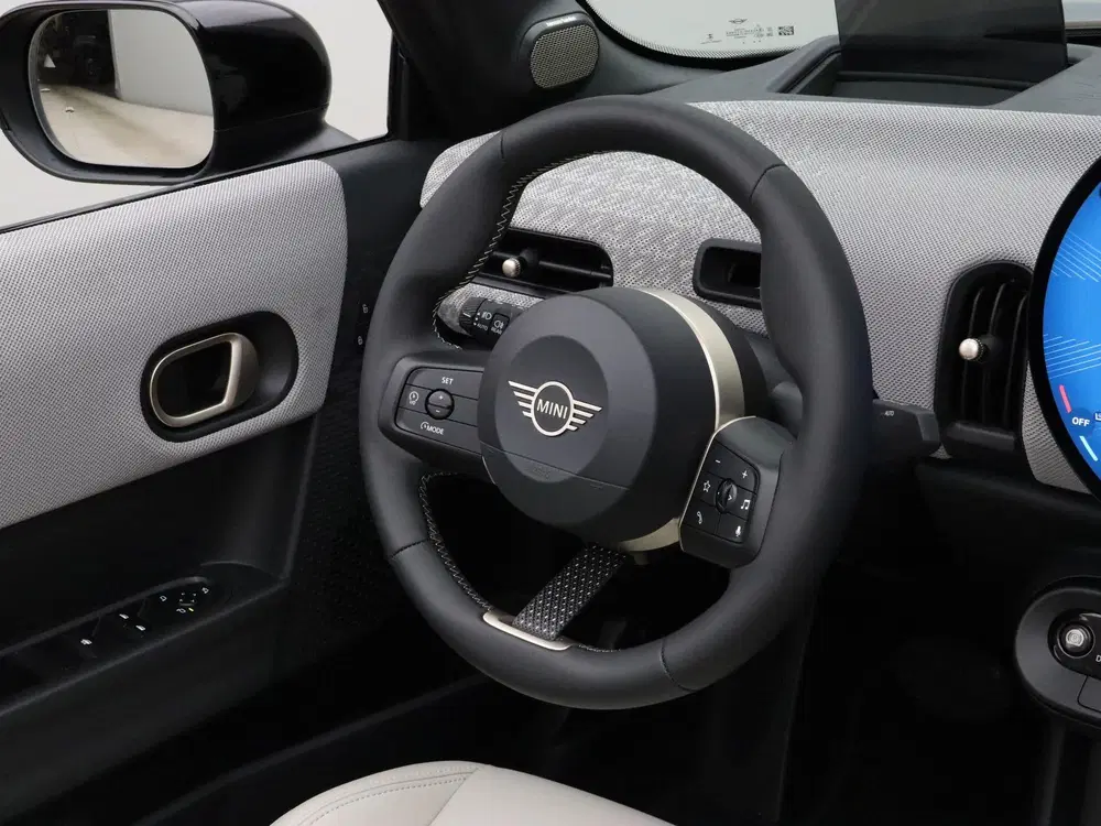 Mini Cabrio Cooper S Favoured Pakket M (bj 2026 uit 2026, foto 2