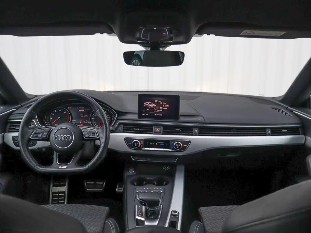 Audi A5 35 TFSI 150pk S-tronic Sport S-line Editio uit 2020, foto 5