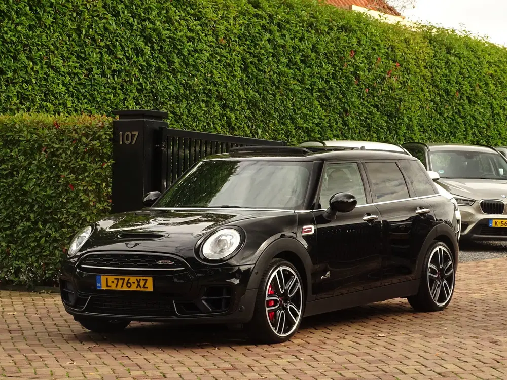 Mini Clubman 2.0 JCW ALL4 uit 2022, foto 2