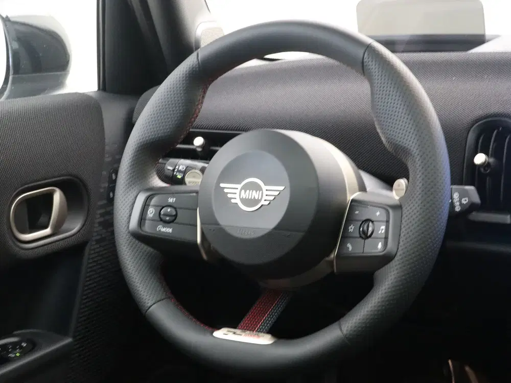 Mini John Cooper Works Cooper C John Cooper Works Pakket XL (bj 2 uit 2026, foto 2