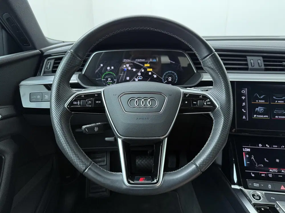 Audi e-tron 55 quattro S edition 95 kWh uit 2023, foto 12