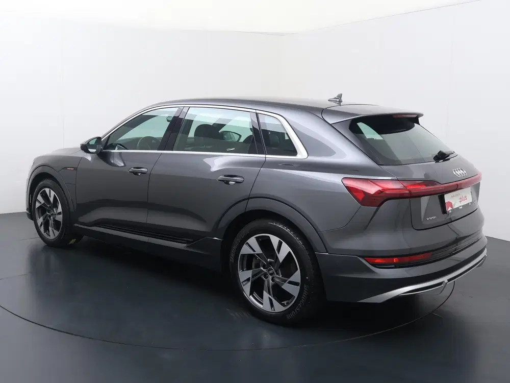 Audi e-tron 55 quattro S edition 95 kWh uit 2023, foto 6