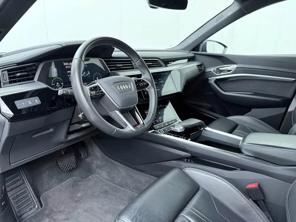 Audi e-tron 55 quattro S edition 95 kWh uit 2023, foto 8