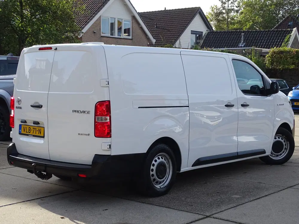 Toyota Proace Extra Range Navigator uit 2021, foto 5