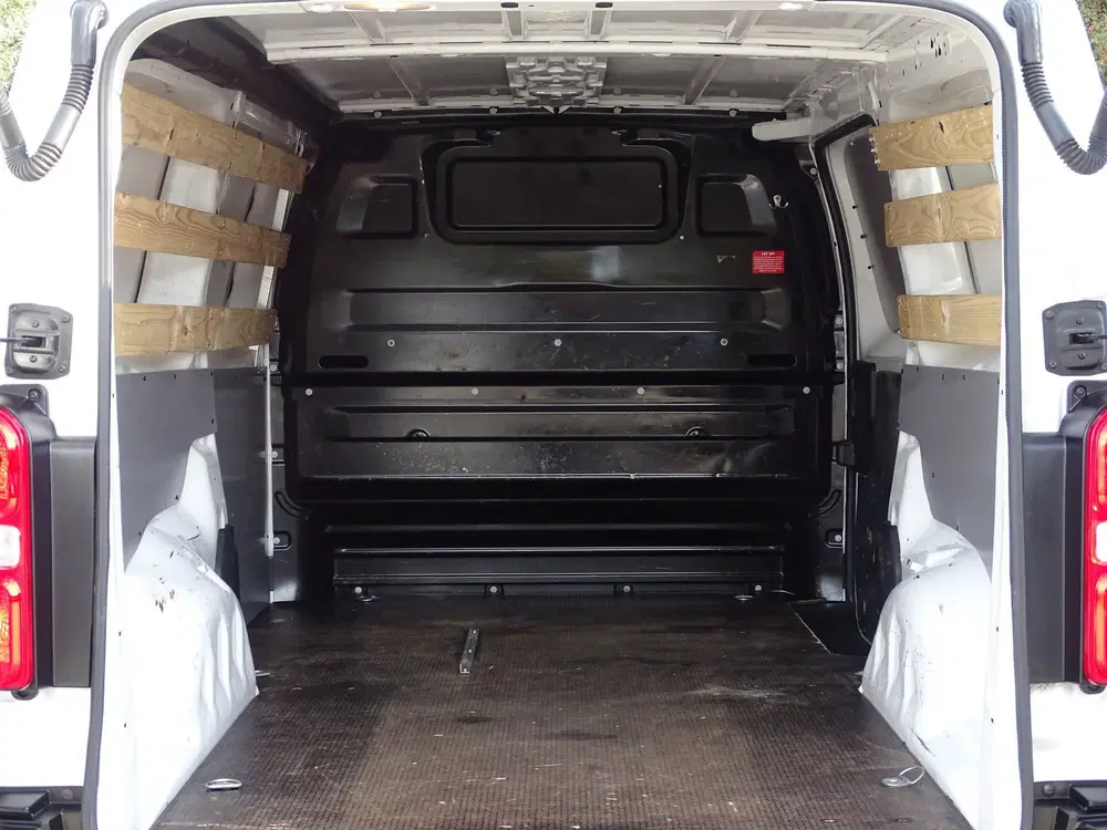 Toyota Proace Extra Range Navigator uit 2021, foto 8