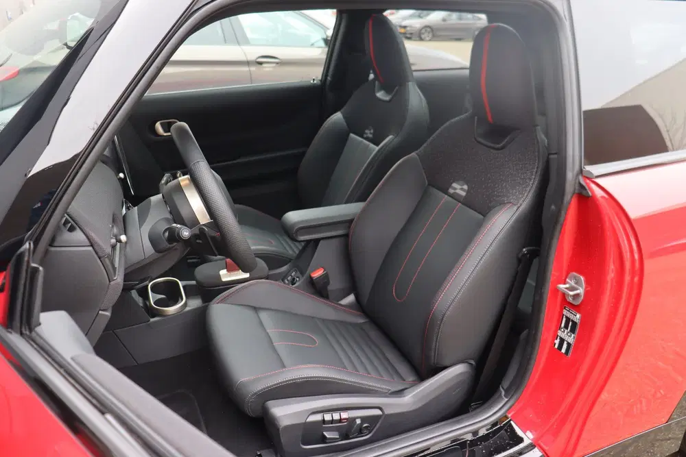 Mini Hatchback Cooper S Automaat uit 2025, foto 4
