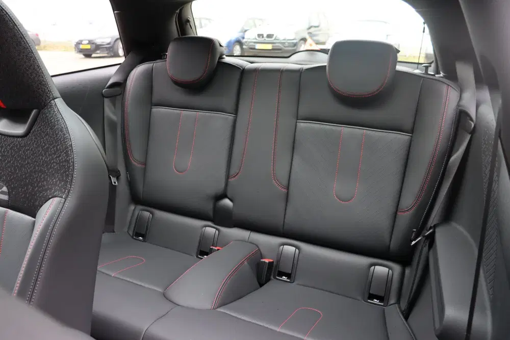 Mini Hatchback Cooper S Automaat uit 2025, foto 6