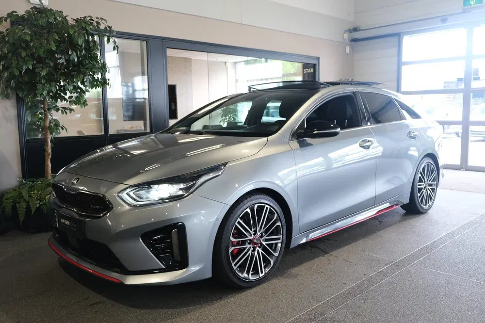 Kia ProCeed 1.6 T-GDI GT AUT 204PK Pano Trek Navi Lede uit 2019, foto 10