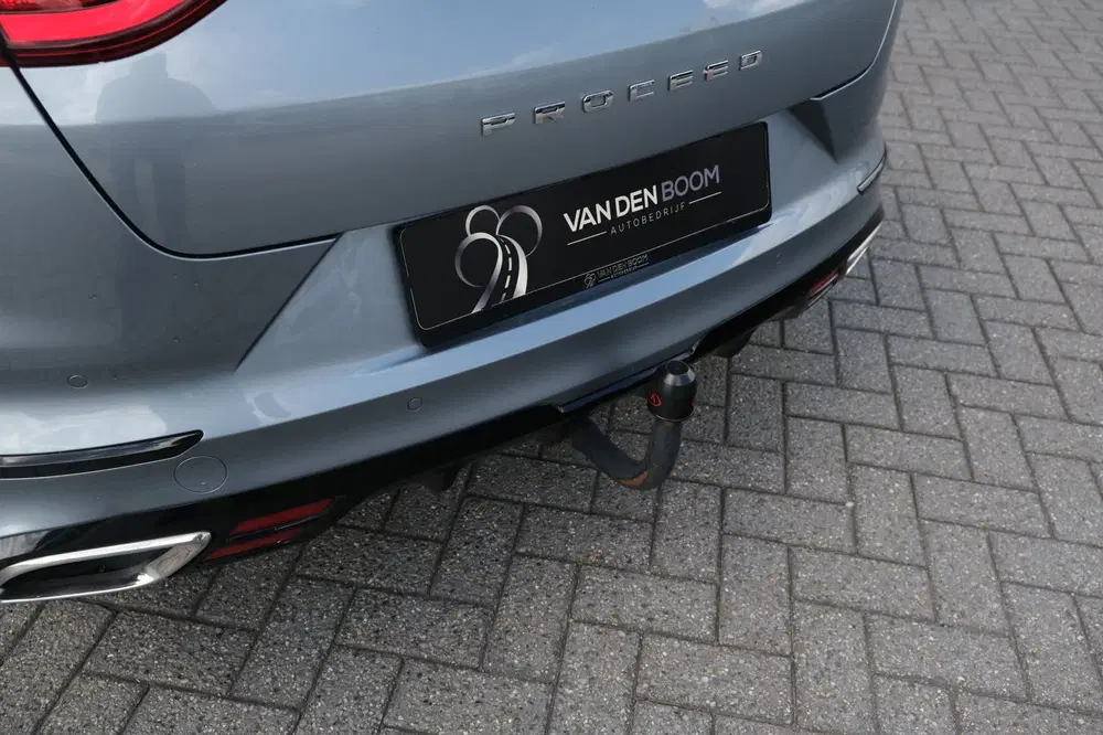 Kia ProCeed 1.6 T-GDI GT AUT 204PK Pano Trek Navi Lede uit 2019, foto 12