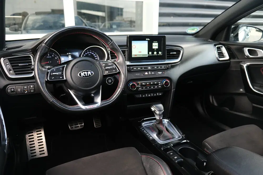 Kia ProCeed 1.6 T-GDI GT AUT 204PK Pano Trek Navi Lede uit 2019, foto 5