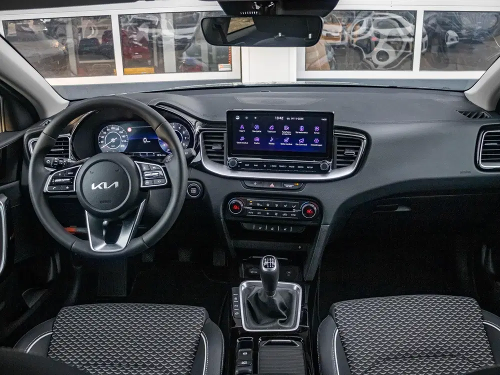 Kia Ceed 1.0 T-GDi DynamicPlusLine Navigatie l S uit 2024, foto 9