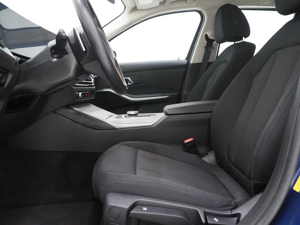 BMW 3-serie 3 Serie Touring 320e xDrive LCI NIEUW MODE uit 2023, foto 15