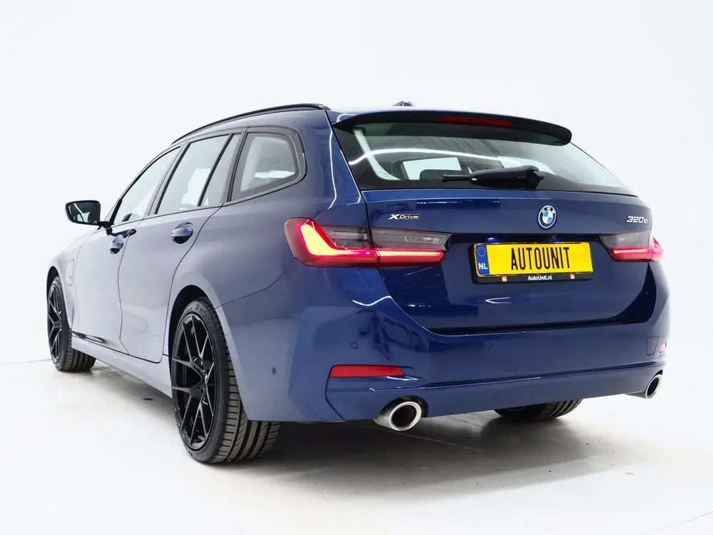 BMW 3-serie 3 Serie Touring 320e xDrive LCI NIEUW MODE uit 2023, foto 3