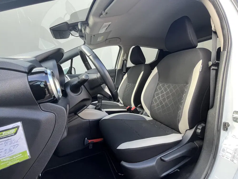 Nissan Micra 1.0 IG-T N-Connecta uit 2020, foto 7