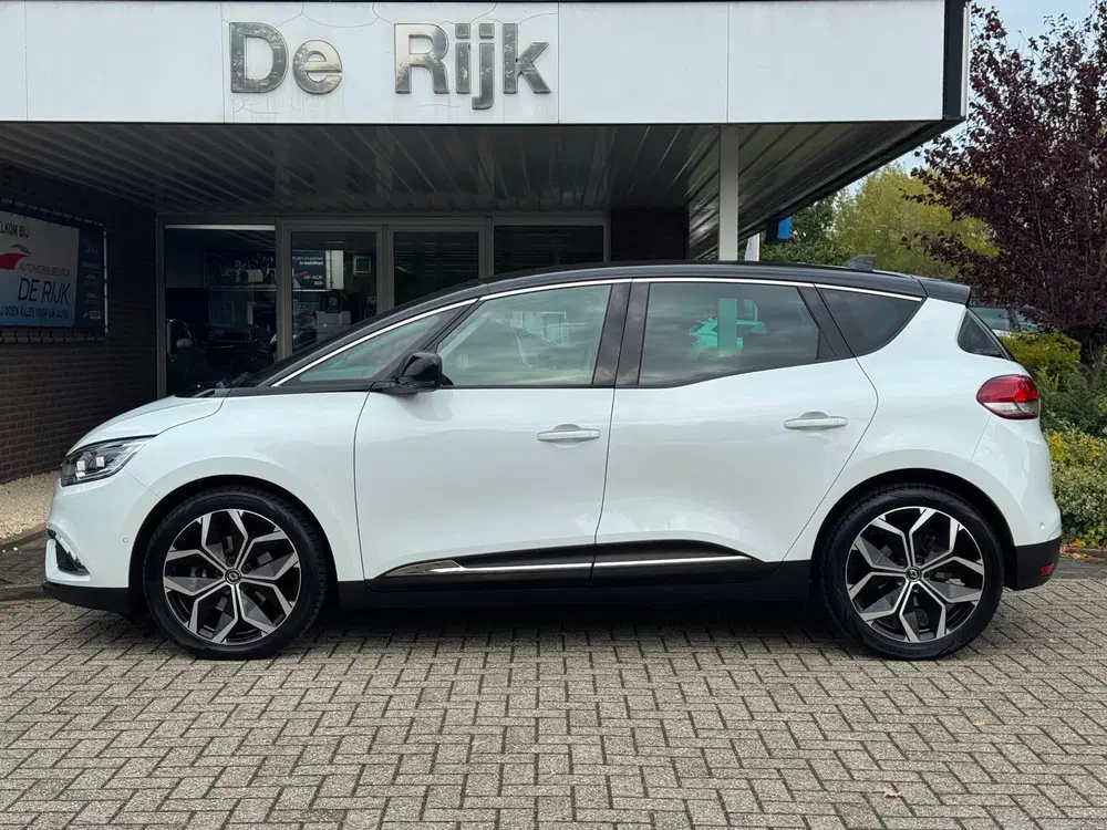 Renault Scenic Scénic 1.3 TCe Intens uit 2022, foto 2