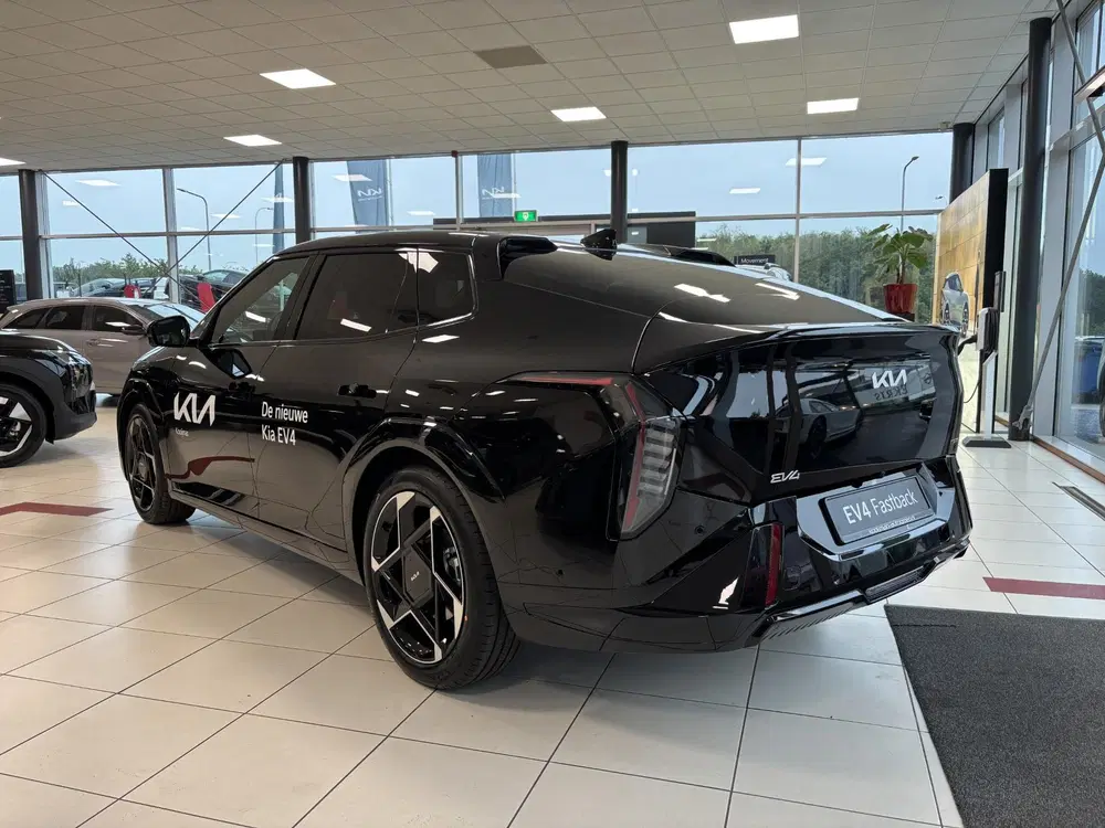 Kia EV4 GT-PlusLine 81.4 kWh 17 % bijtelling uit 2025, foto 3