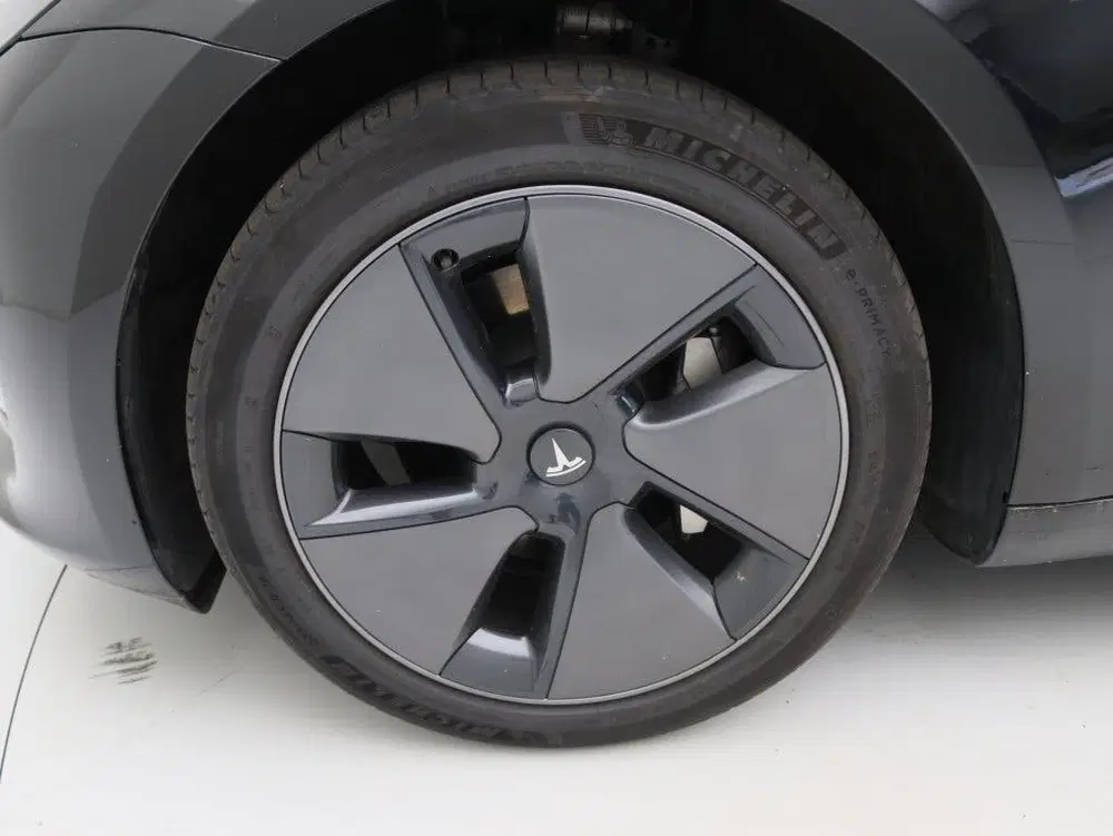 Tesla Model 3 Long Range RWD 75kWh 299pk 94.7% SoH [ AMD uit 2023, foto 11