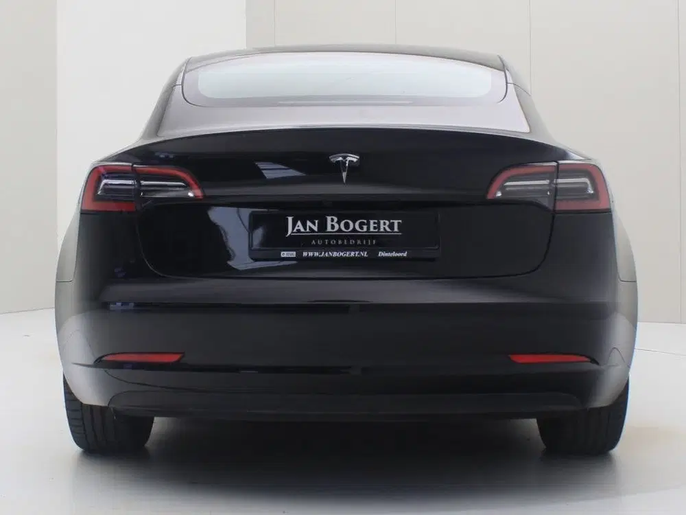 Tesla Model 3 Long Range RWD 75kWh 299pk 94.7% SoH [ AMD uit 2023, foto 7