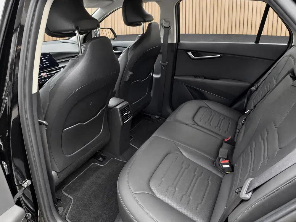 Kia Niro Edition Advanced 64.8 kWh Dealer onderhoud uit 2024, foto 9