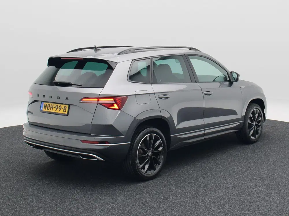 Skoda Karoq 1.5 TSi 150 Pk Automaat Sportline Business uit 2022, foto 2