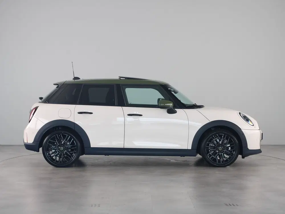 Mini Cooper C Cooper C Paul Smith Edition Pakket L (bj 2 uit 2026, foto 4