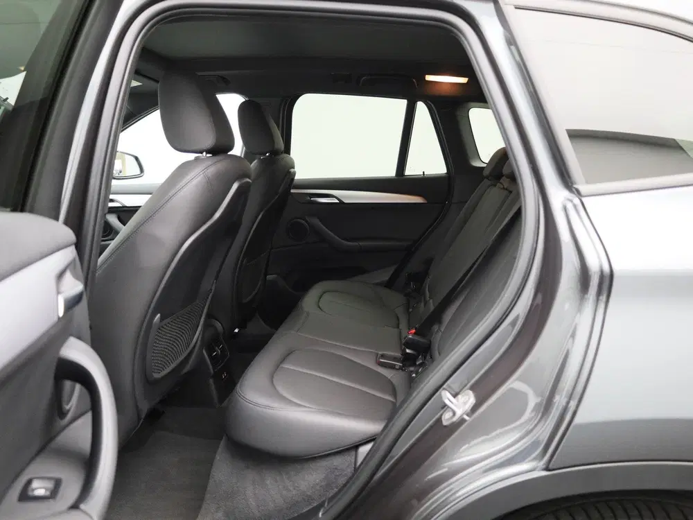 BMW X1 xDrive25e uit 2022, foto 10