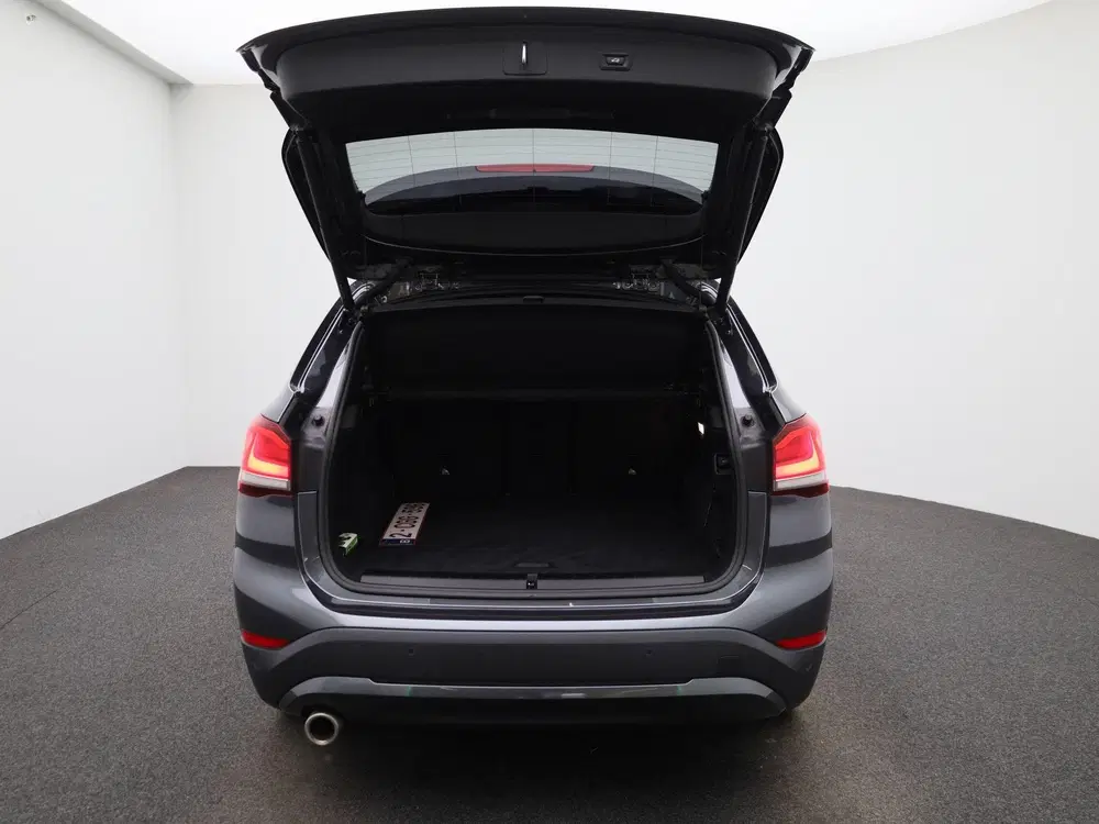 BMW X1 xDrive25e uit 2022, foto 11
