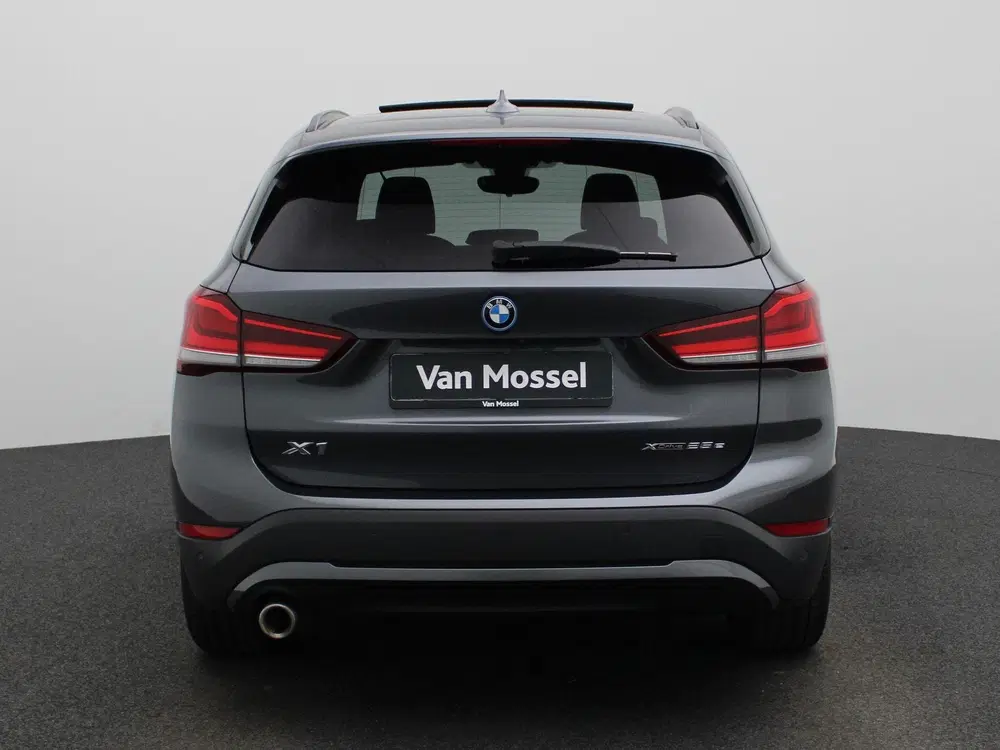 BMW X1 xDrive25e uit 2022, foto 5