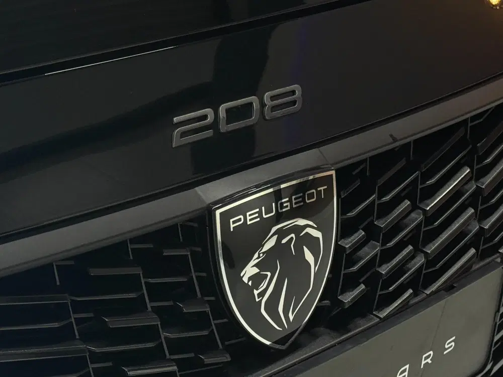 Peugeot 208 Allure Hybrid 100PK Aut. uit 2025, foto 14