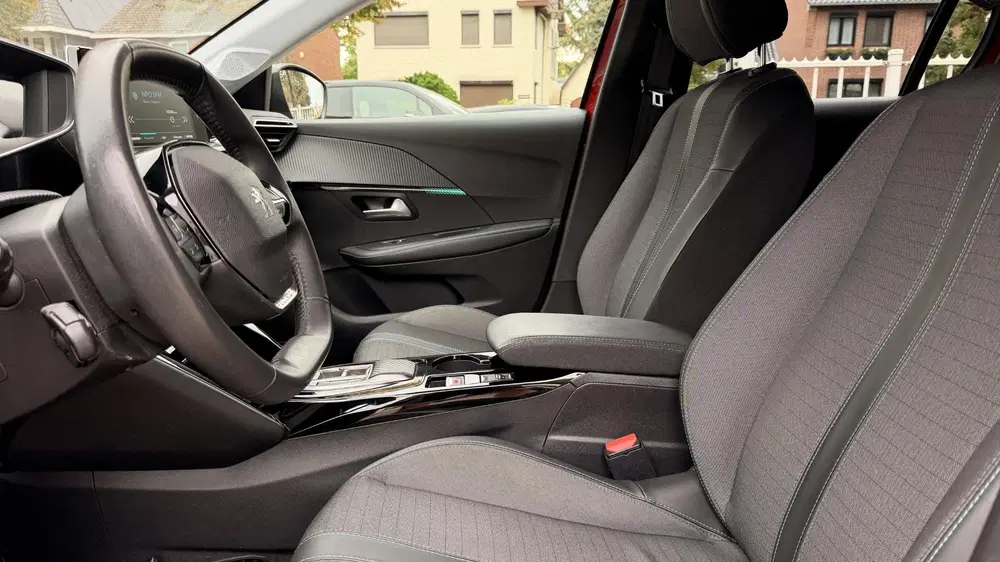 Peugeot 208 EV Allure Pack 50 kWh uit 2023, foto 14