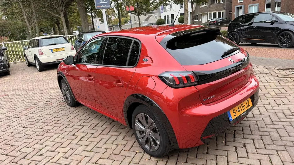 Peugeot 208 EV Allure Pack 50 kWh uit 2023, foto 5